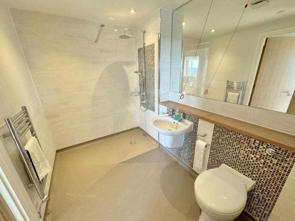 Additional image 14 of Parkstone Road, Poole, BH15