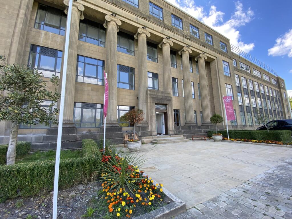 Additional image 8 of Card House, Bingley Road, Bradford, BD96FF