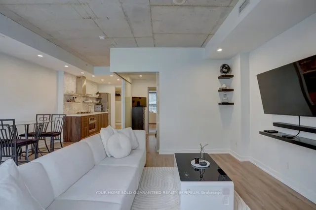 Additional image 16 of 560 King St Unit 823