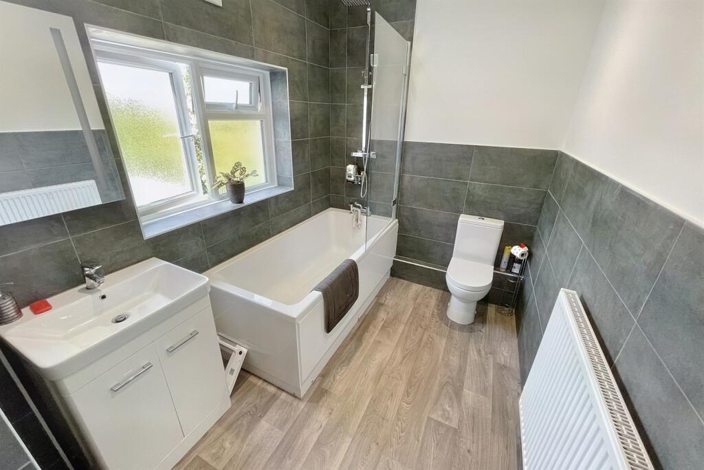 Additional image 5 of Queens Park