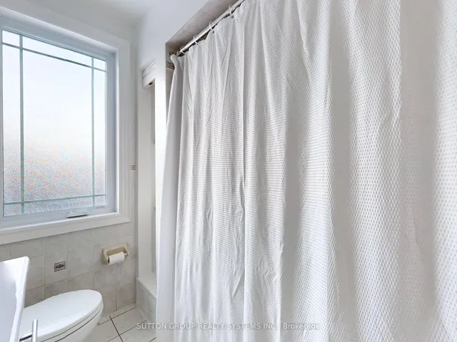 Additional image 16 of 511 Mcroberts Ave