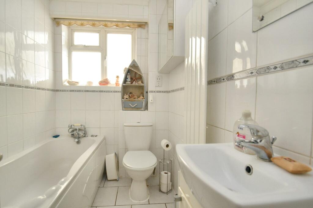 Additional image 15 of Broadstone