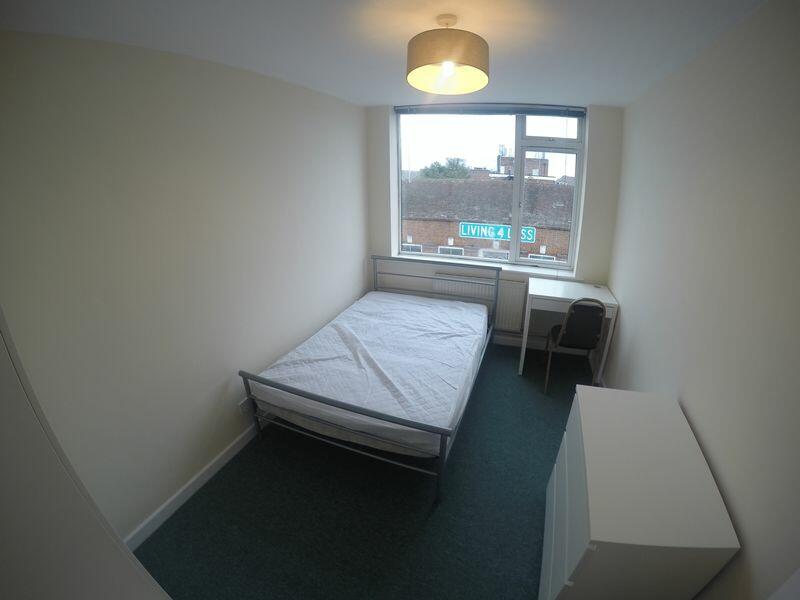 Additional image 7 of AVAILABLE SEPTEMBER 2025 - 4 double Bedroom Student Flat -Winton