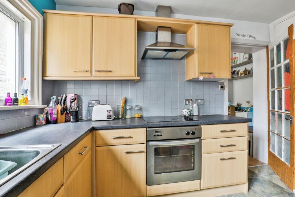 Additional image 7 of Holdenhurst Road, Bournemouth, BH8