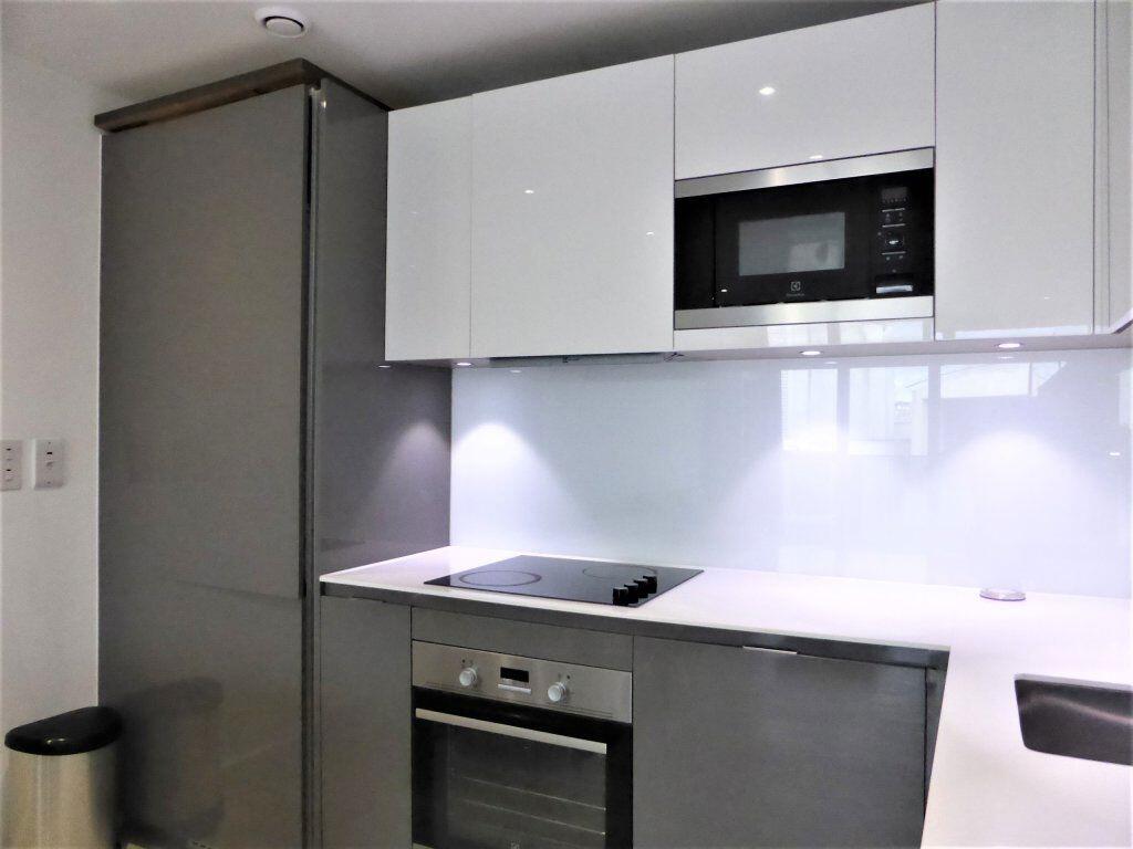 Additional image 8 of Embankment House - P1714