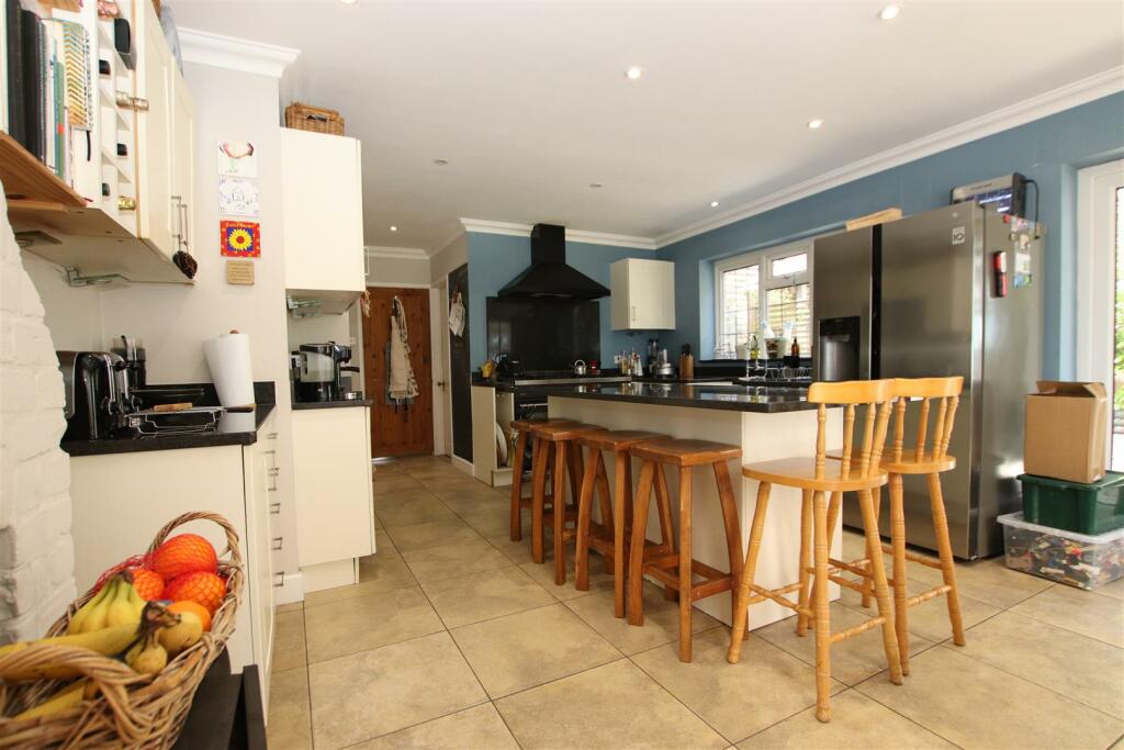 Additional image 30 of Stapehill Road, Wimborne
