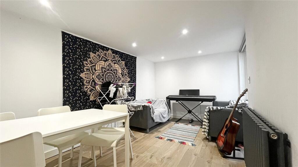 Additional image 4 of Burlington Street, Brighton, BN2