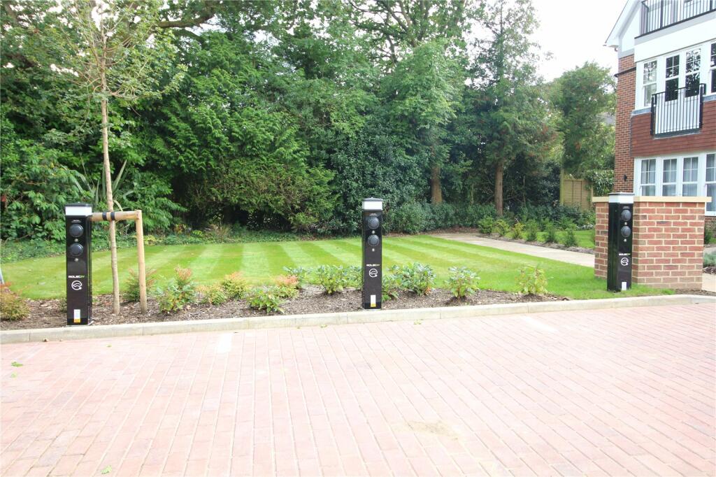 Additional image 18 of Chewton Farm Road, Highcliffe, Dorset, BH23