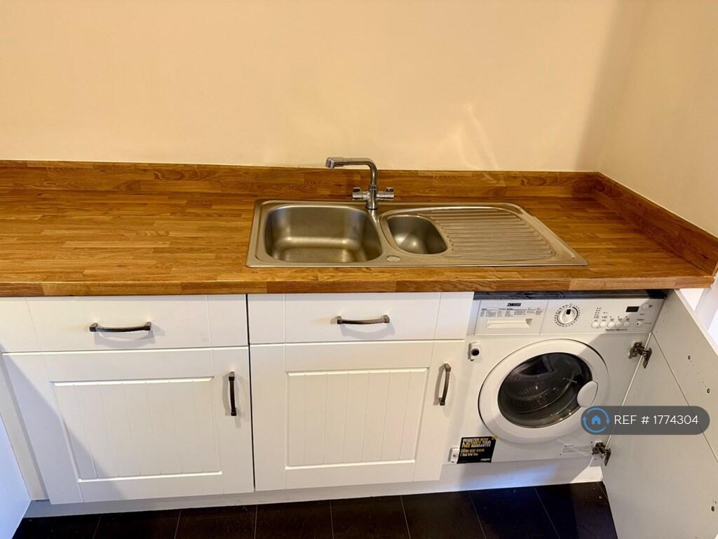 Additional image 12 of Langsett Court, Bradford, BD9