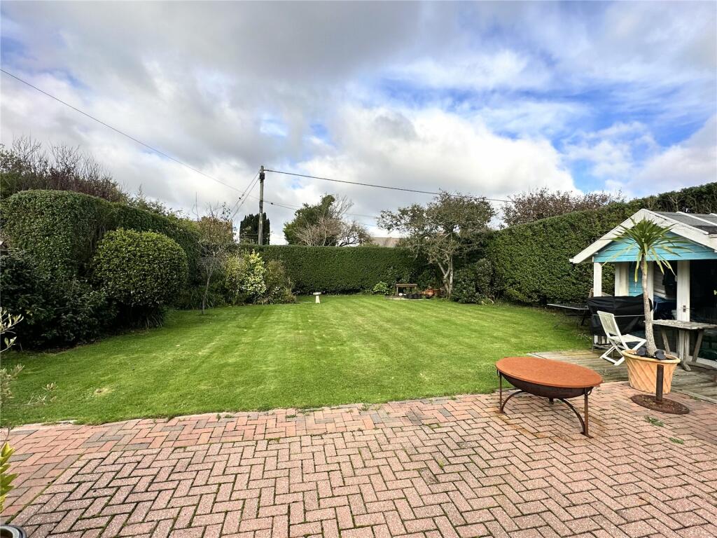 Additional image 16 of Marine Drive West, Barton on Sea, New Milton, Hampshire, BH25