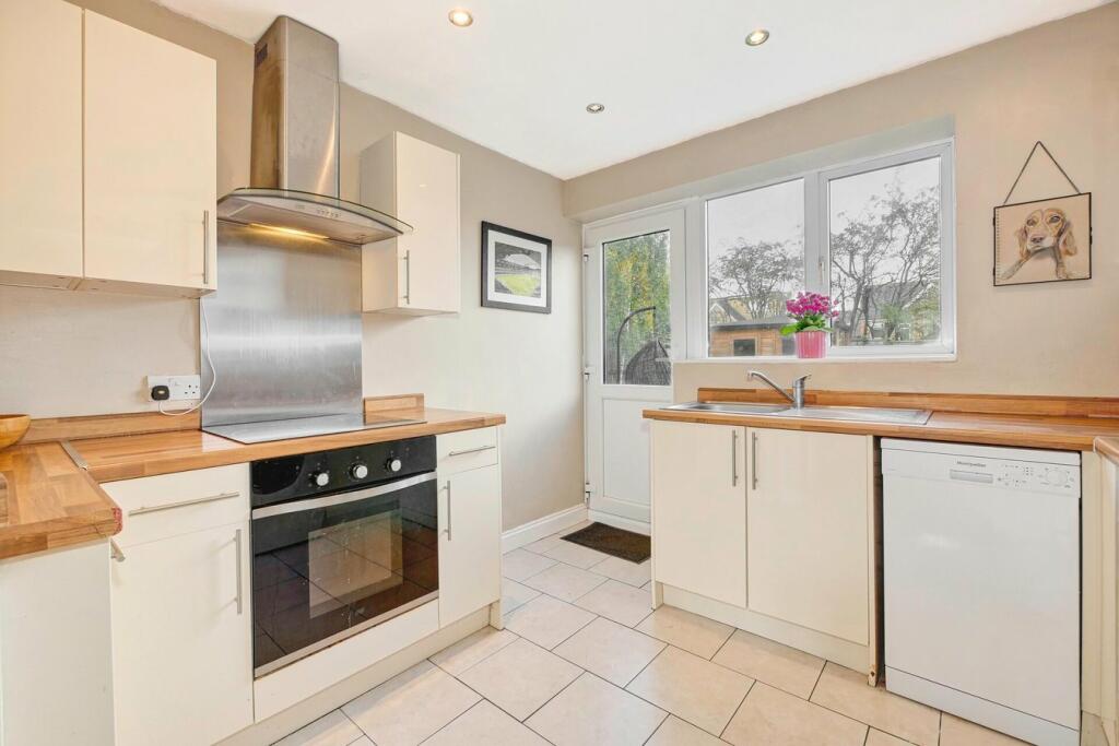 Additional image 4 of Hawks Town Crescent, Hailsham, BN27