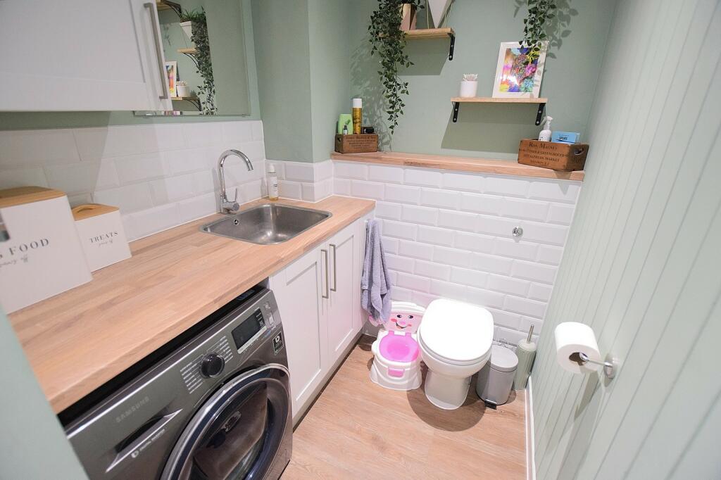 Additional image 6 of Bramshaw Way, New Milton, Hampshire. BH25 7ST