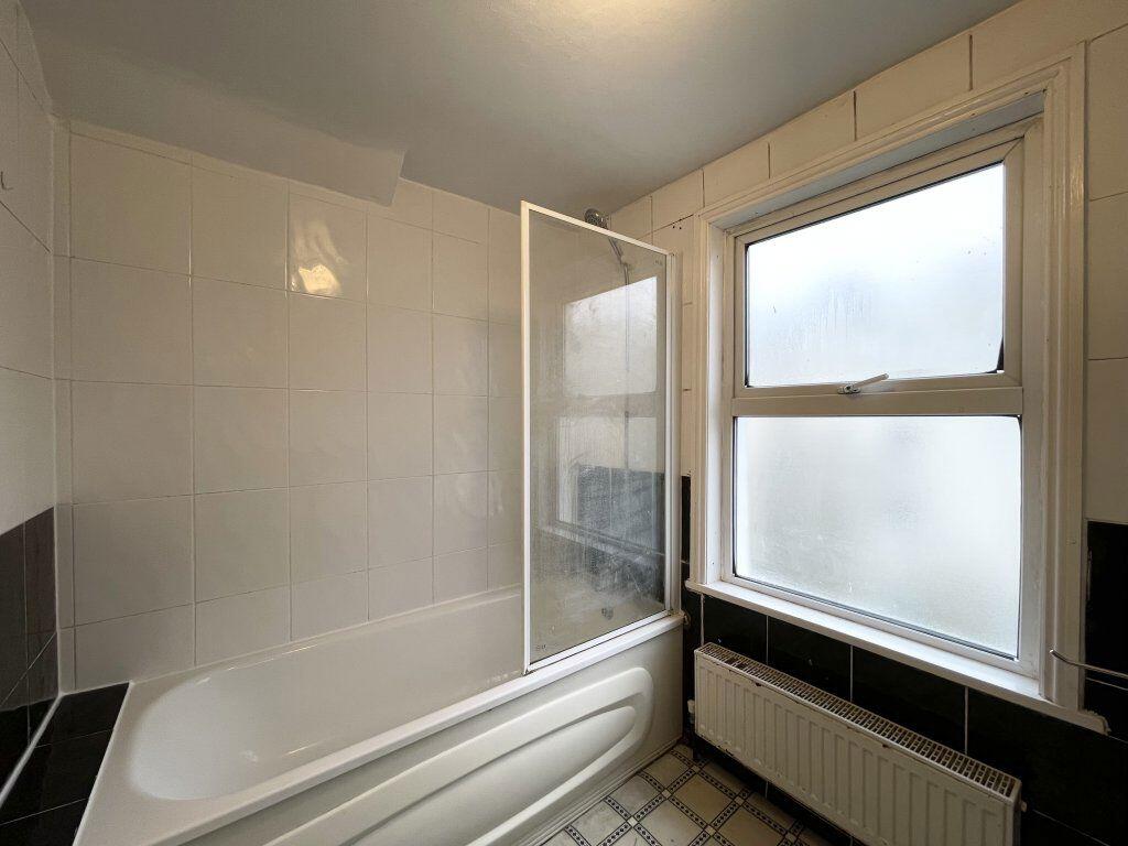 Additional image 9 of York Road - P1105