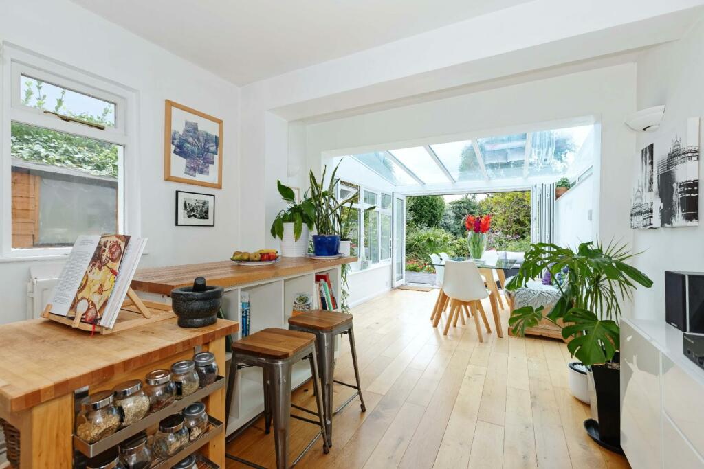 Additional image 10 of Victoria Road, Shoreham-By-Sea