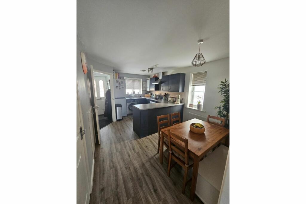 Additional image 17 of Saxton Place, Bradford, BD4