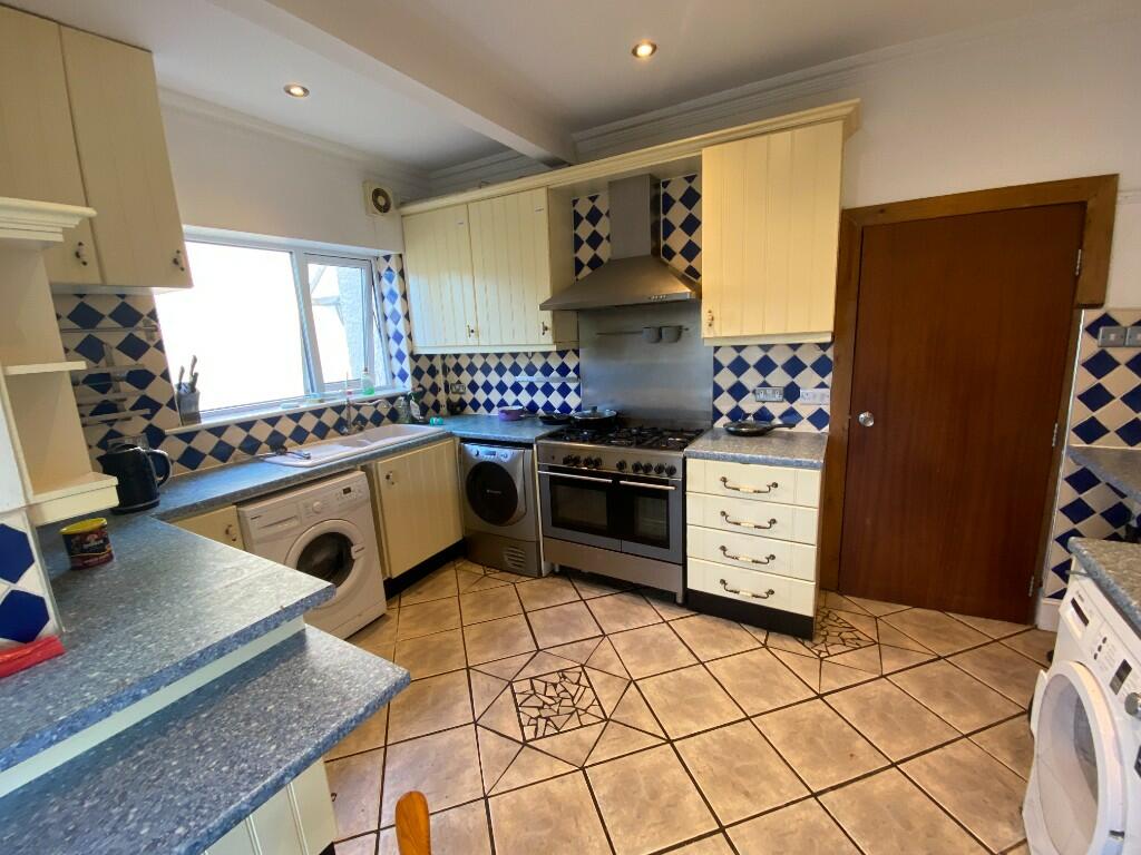 Additional image 4 of Richmond Park Road, Bournemouth, Dorset, BH8