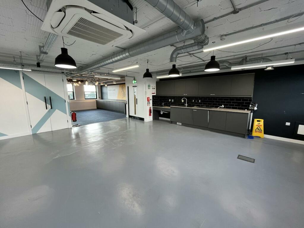 Additional image 5 of County Gates House, Poole Road, Poole, BH12 1AZ