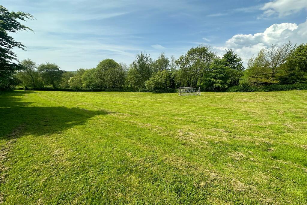 Additional image 8 of Knitson