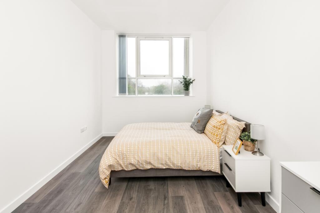 Additional image 4 of Card House, Bingley Road, Bradford, BD96FF