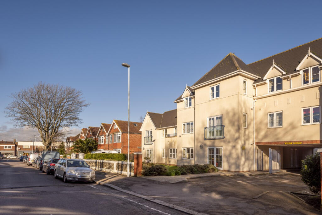 Additional image 15 of Aspen Court, 40 St. Botolphs Road, Worthing, West Sussex, BN11