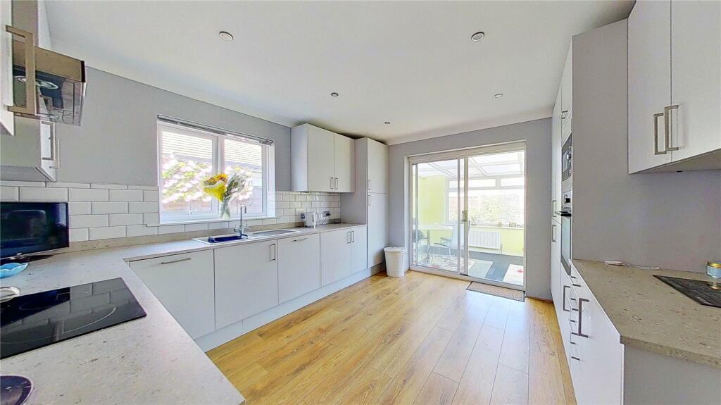 Additional image 5 of Hadlow Way, Lancing, West Sussex, BN15