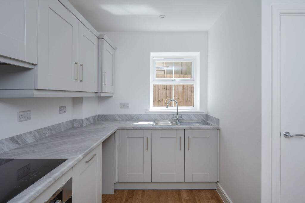 Additional image 14 of Clarendon Road, Christchurch, BH23