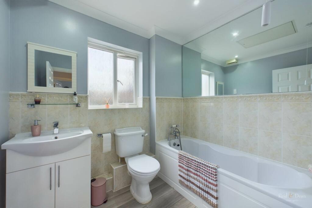 Additional image 14 of The Piazza, Sovereign Harbour