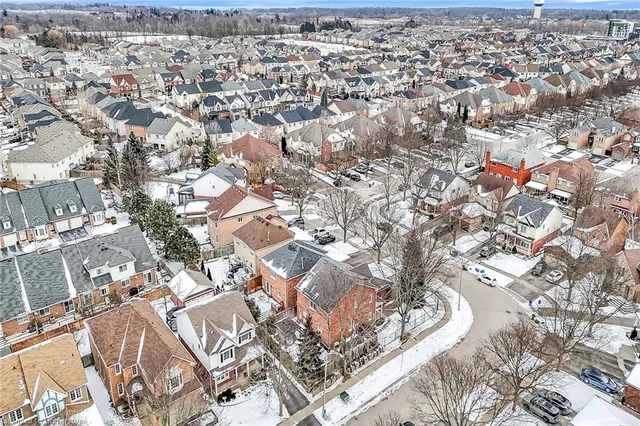 Additional image 47 of 200 Fellowes Cres