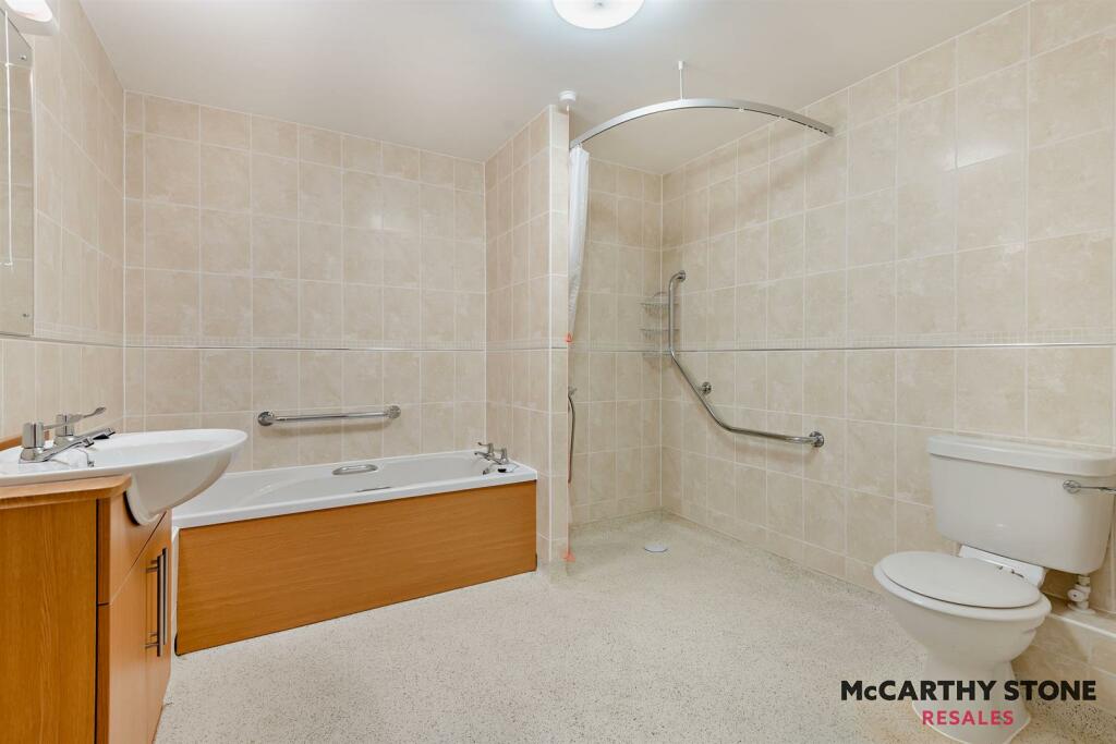 Additional image 9 of Cherrett Court, Ringwood Road, Ferndown, BH22 9FEn