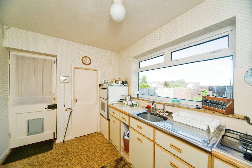 Additional image 15 of Astaire Avenue, Eastbourne