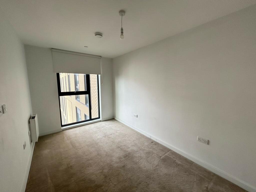 Additional image 10 of The Helm, Holdenhurst Road