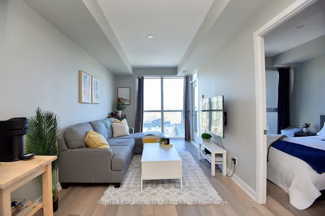 Additional image 9 of 5220 Dundas St Unit D509