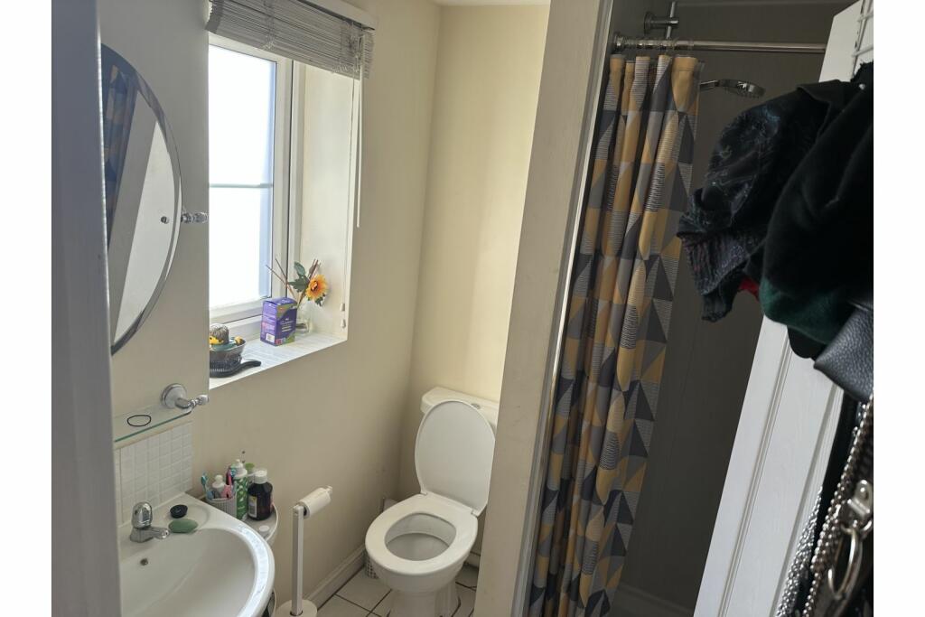 Additional image 16 of Holme Bank Close, Bradford, BD4