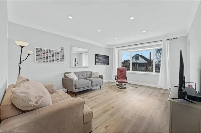 Additional image 6 of 237 East 19th St