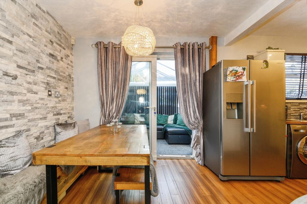 Additional image 5 of Knutsford Grove, Bradford, BD4