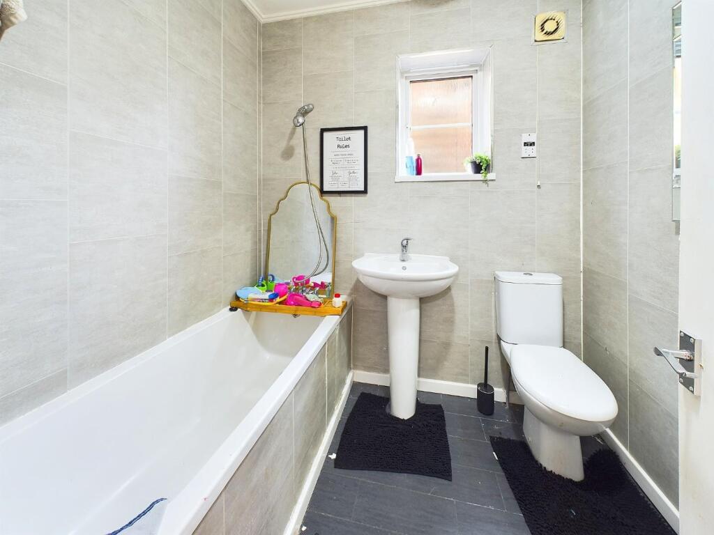 Additional image 16 of Agincourt Drive, Bingley