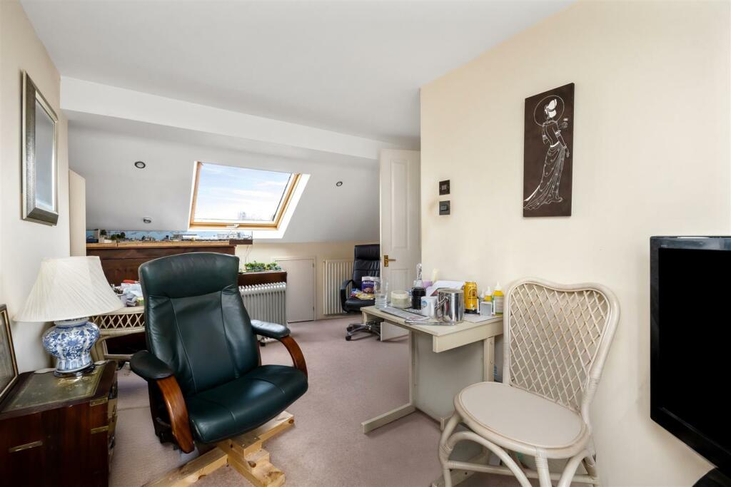 Additional image 19 of Greenacres, Shoreham-By-Sea