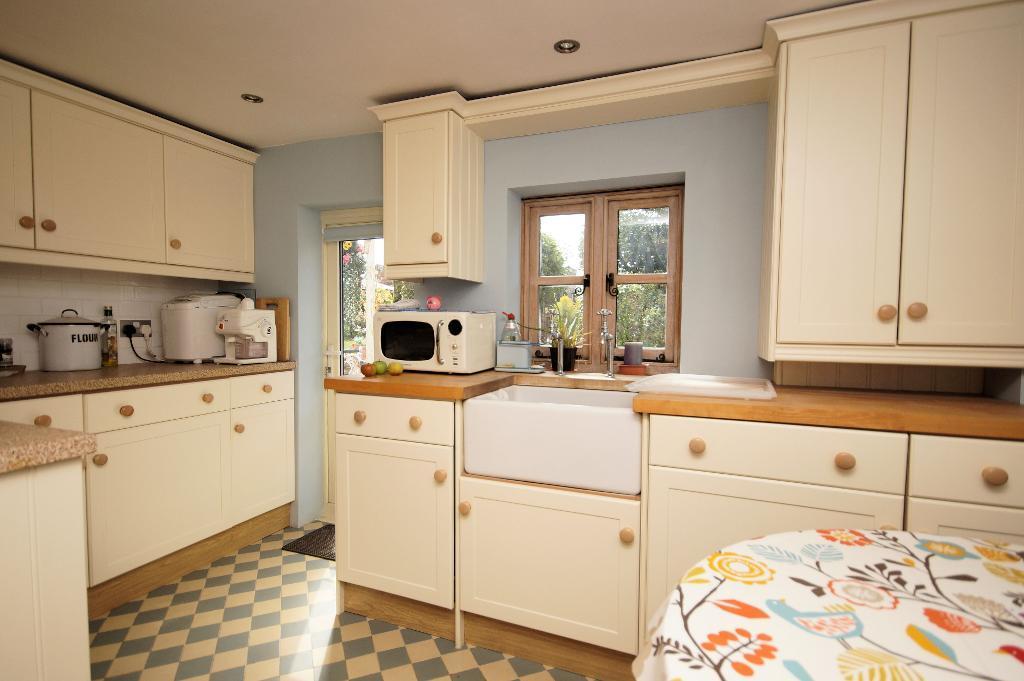 Additional image 6 of Charlton Street, Steyning, West Sussex, BN44 3LE