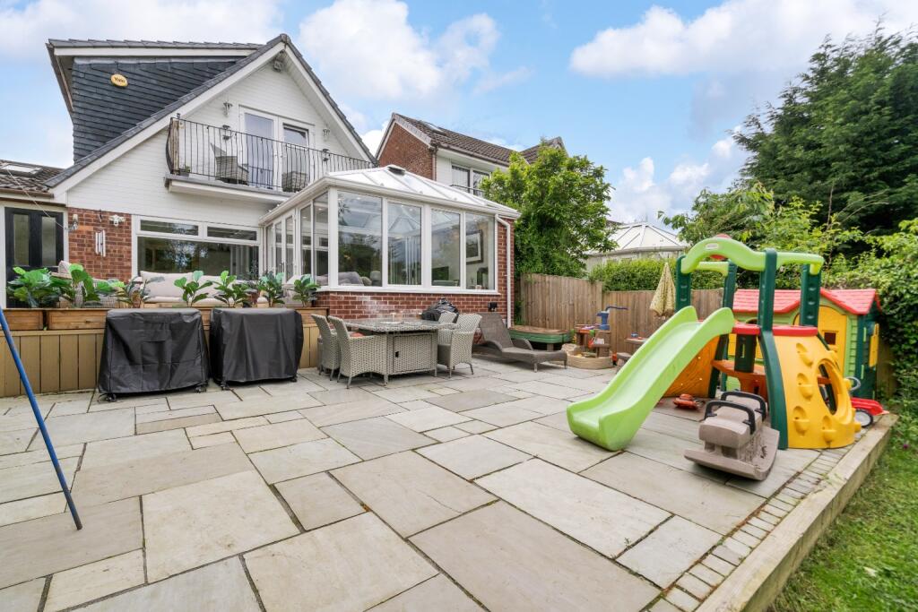 Additional image 29 of Spacious 5 Bed House with 2 Bathrooms On The Sought-After Heathfield Drive, Bolton