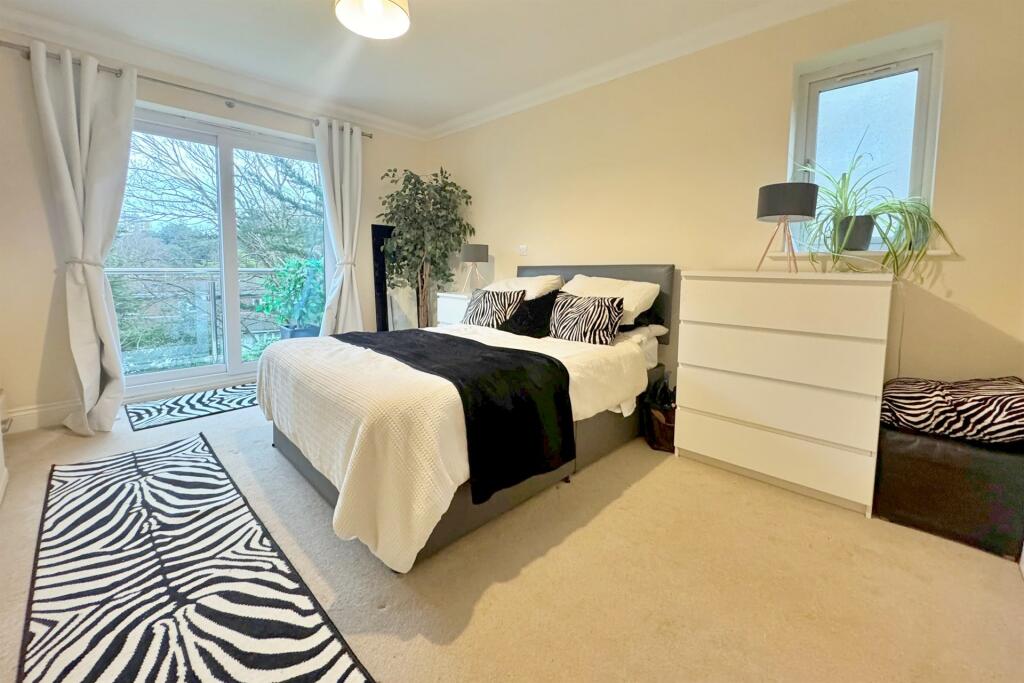 Additional image 6 of West Cliff