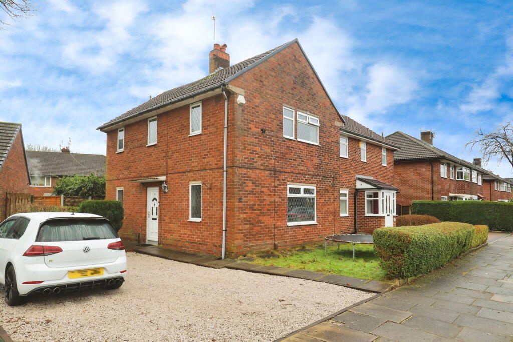 Shakespeare Avenue, Bury, BL9 9QY