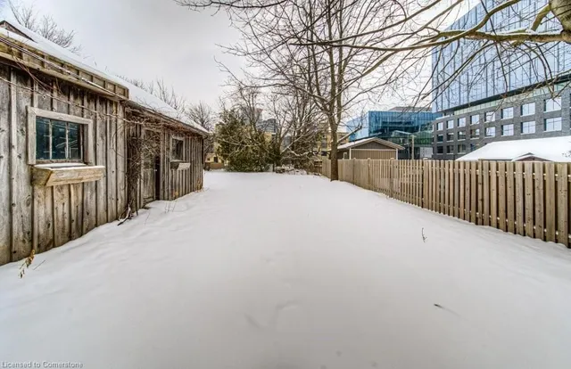 Additional image 46 of 67 Wellington St