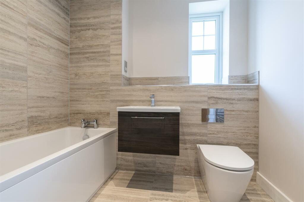 Additional image 11 of Fairway View Close, West Parley