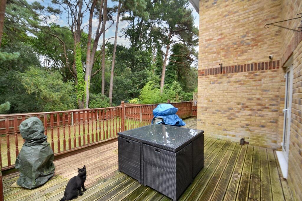 Additional image 23 of Broadstone