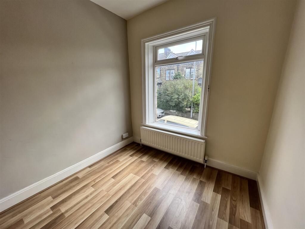 Additional image 6 of Vacant Unit, Wyke, West Yorkshire