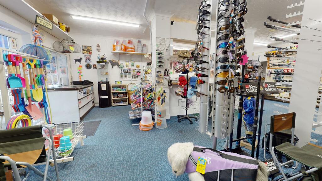 Additional image 26 of Flat and Shop, High Street