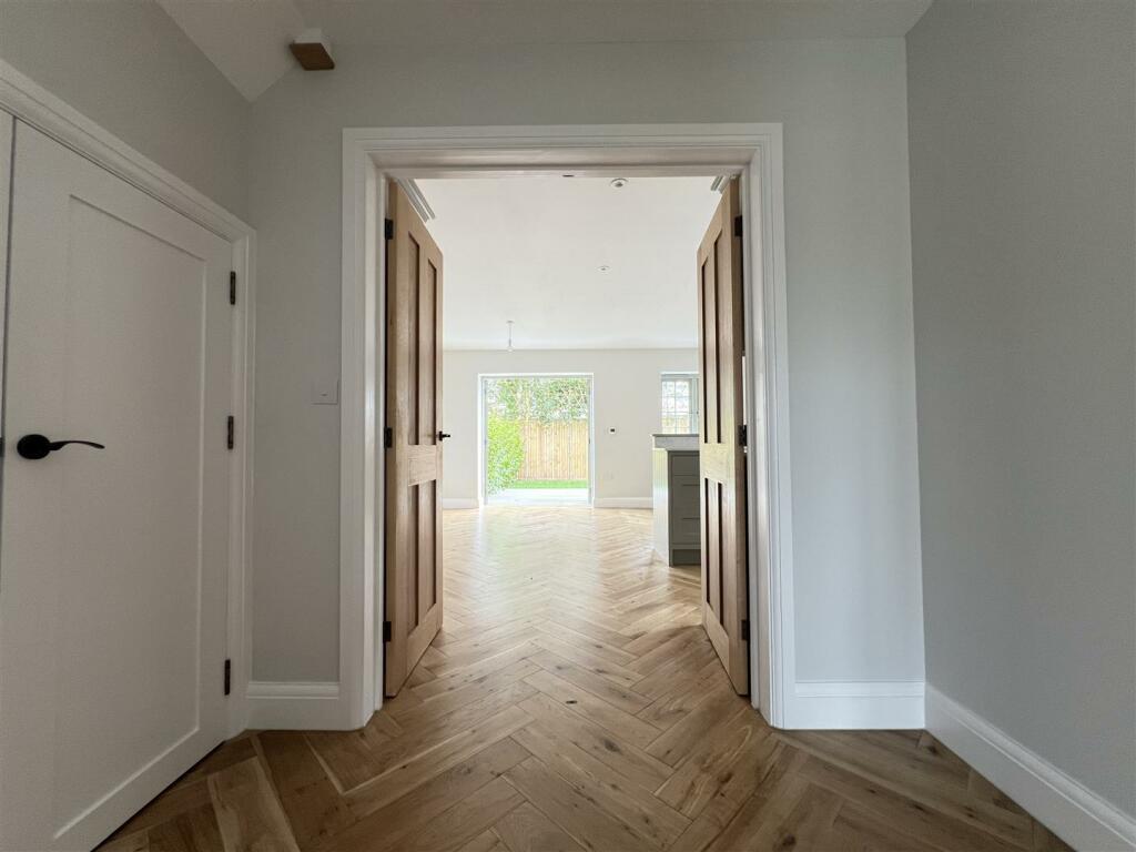 Additional image 6 of East Avenue, Goring-By-Sea, BN12 4DD