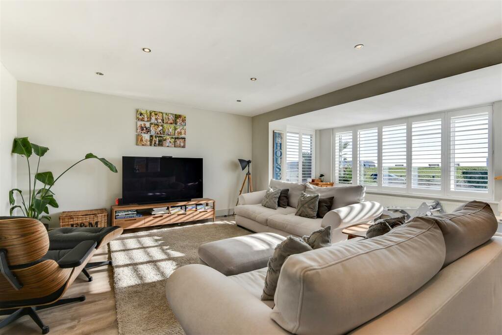 Additional image 12 of Marine Crescent, Goring-By-Sea, Worthing