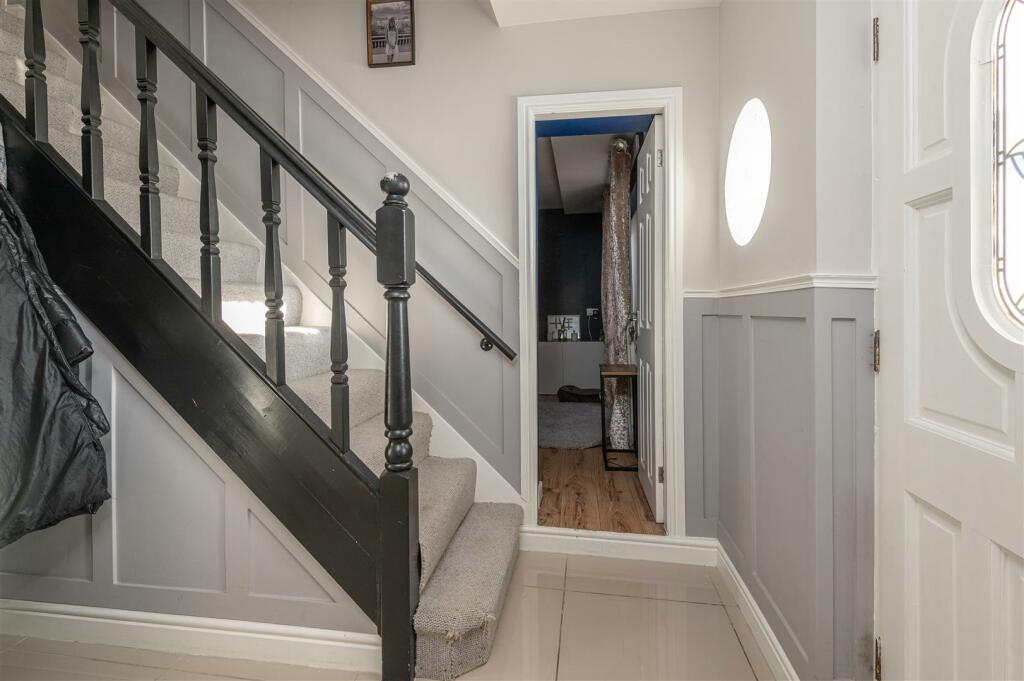 Additional image 32 of Saxton Avenue, Bradford