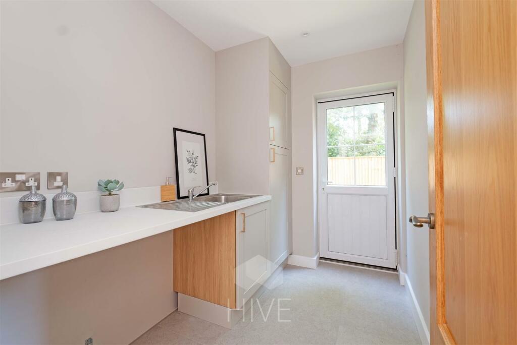 Additional image 13 of Badgers Walk, Ferndown